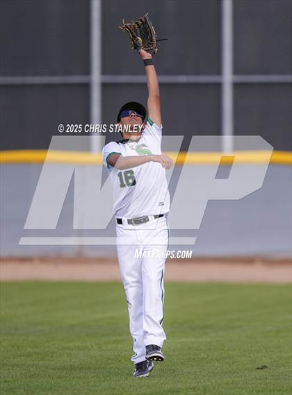 Thumbnail 1 in Perry vs. San Luis (Bob Everett Classic) photogallery.