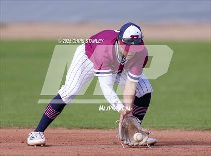Thumbnail 2 in Perry vs. San Luis (Bob Everett Classic) photogallery.