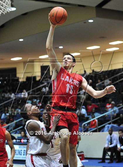 Thumbnail 2 in Cypress Lakes vs. Bellaire (UIL 6A Area Playoff) photogallery.