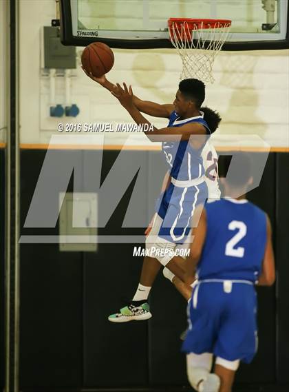 Thumbnail 1 in El Camino Real vs Chaminade (West Valley Thanksgiving Tip-Off Classic) photogallery.