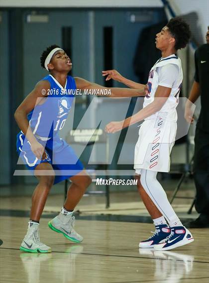 Thumbnail 1 in El Camino Real vs Chaminade (West Valley Thanksgiving Tip-Off Classic) photogallery.