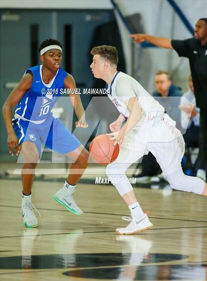 Thumbnail 1 in El Camino Real vs Chaminade (West Valley Thanksgiving Tip-Off Classic) photogallery.
