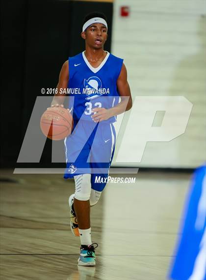Thumbnail 1 in El Camino Real vs Chaminade (West Valley Thanksgiving Tip-Off Classic) photogallery.