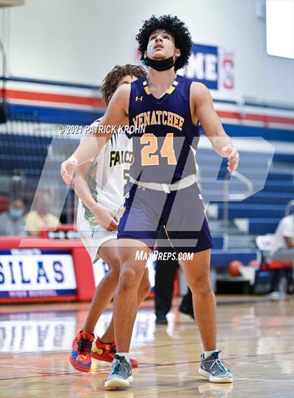 Thumbnail 1 in Wenatchee vs Foss (T-Town Throwdown) photogallery.