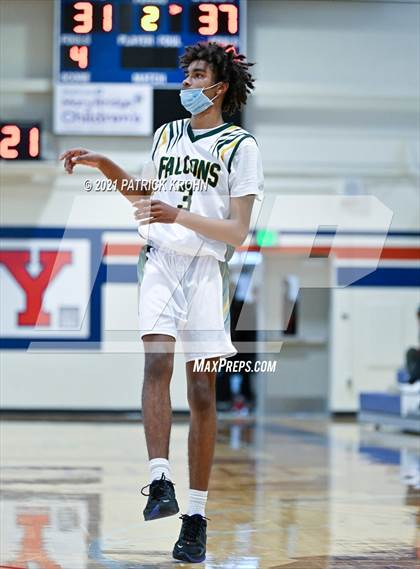 Thumbnail 1 in Wenatchee vs Foss (T-Town Throwdown) photogallery.