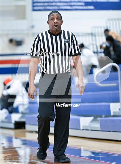 Thumbnail 3 in Wenatchee vs Foss (T-Town Throwdown) photogallery.