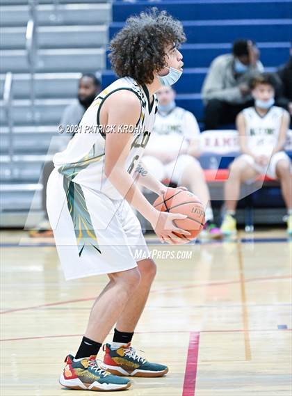Thumbnail 3 in Wenatchee vs Foss (T-Town Throwdown) photogallery.