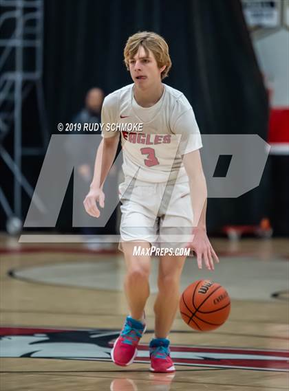 Thumbnail 1 in San Joaquin Memorial vs. Santa Fe Christian (Torrey Pines Holiday Classic) photogallery.