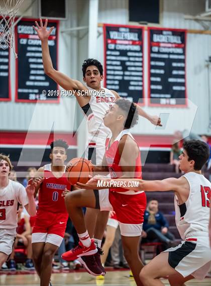 Thumbnail 3 in San Joaquin Memorial vs. Santa Fe Christian (Torrey Pines Holiday Classic) photogallery.