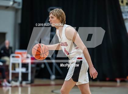 Thumbnail 3 in San Joaquin Memorial vs. Santa Fe Christian (Torrey Pines Holiday Classic) photogallery.