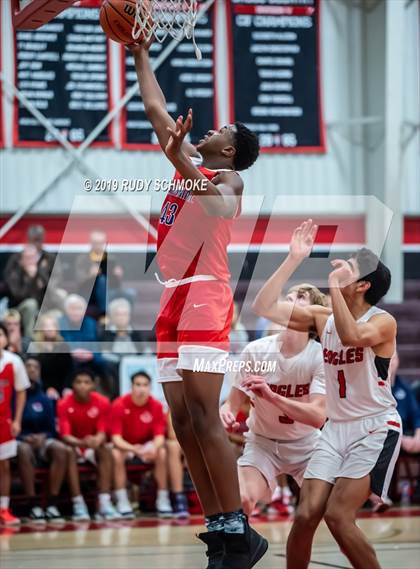 Thumbnail 3 in San Joaquin Memorial vs. Santa Fe Christian (Torrey Pines Holiday Classic) photogallery.