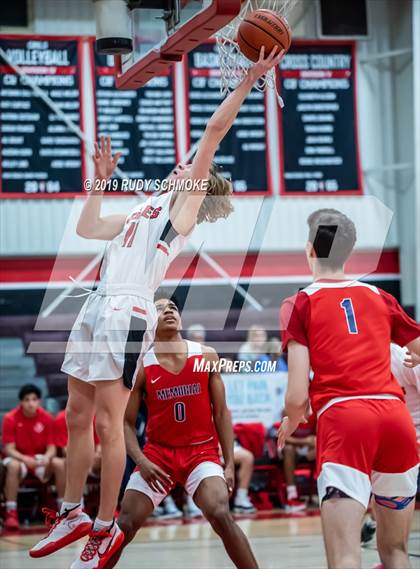 Thumbnail 2 in San Joaquin Memorial vs. Santa Fe Christian (Torrey Pines Holiday Classic) photogallery.
