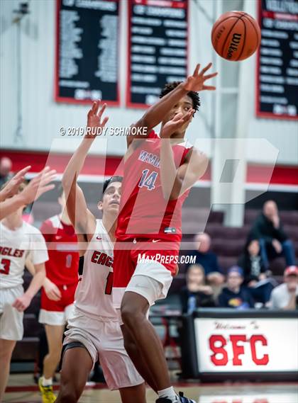 Thumbnail 3 in San Joaquin Memorial vs. Santa Fe Christian (Torrey Pines Holiday Classic) photogallery.