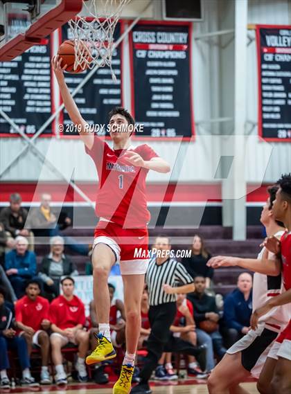 Thumbnail 3 in San Joaquin Memorial vs. Santa Fe Christian (Torrey Pines Holiday Classic) photogallery.