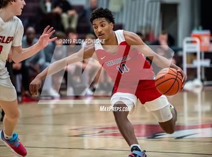 Thumbnail 1 in San Joaquin Memorial vs. Santa Fe Christian (Torrey Pines Holiday Classic) photogallery.