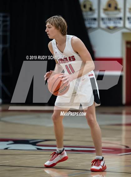 Thumbnail 1 in San Joaquin Memorial vs. Santa Fe Christian (Torrey Pines Holiday Classic) photogallery.
