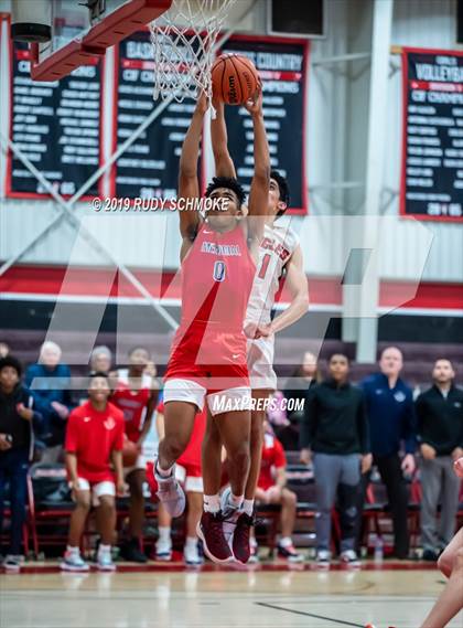 Thumbnail 3 in San Joaquin Memorial vs. Santa Fe Christian (Torrey Pines Holiday Classic) photogallery.