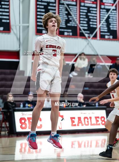 Thumbnail 2 in San Joaquin Memorial vs. Santa Fe Christian (Torrey Pines Holiday Classic) photogallery.