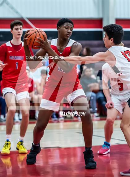 Thumbnail 1 in San Joaquin Memorial vs. Santa Fe Christian (Torrey Pines Holiday Classic) photogallery.