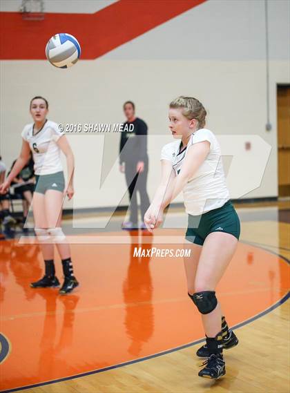 Thumbnail 2 in Coloma vs. Kalamazoo Christian (SAC Tournament) photogallery.