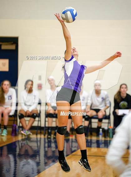 Thumbnail 3 in Coloma vs. Kalamazoo Christian (SAC Tournament) photogallery.