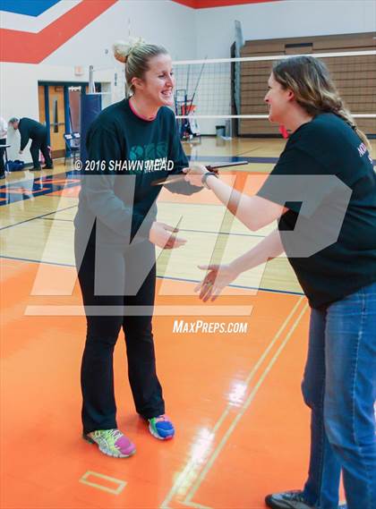 Thumbnail 1 in Coloma vs. Kalamazoo Christian (SAC Tournament) photogallery.
