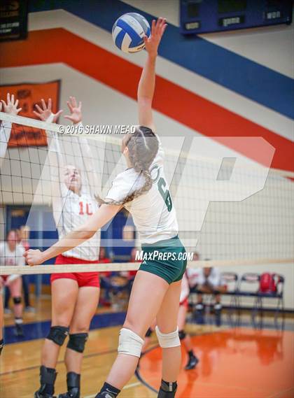 Thumbnail 2 in Coloma vs. Kalamazoo Christian (SAC Tournament) photogallery.