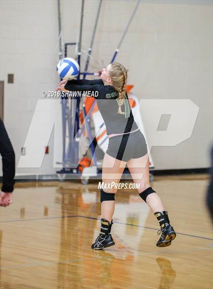 Thumbnail 1 in Coloma vs. Kalamazoo Christian (SAC Tournament) photogallery.