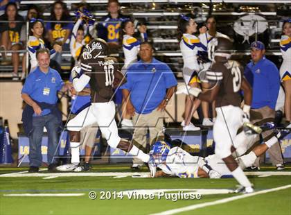 Thumbnail 1 in Bishop Amat @ Crespi photogallery.