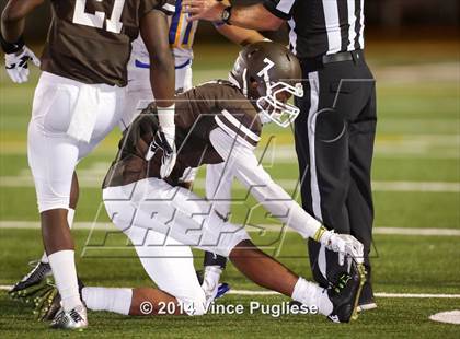 Thumbnail 2 in Bishop Amat @ Crespi photogallery.