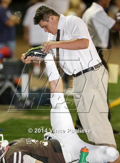 Thumbnail 3 in Bishop Amat @ Crespi photogallery.