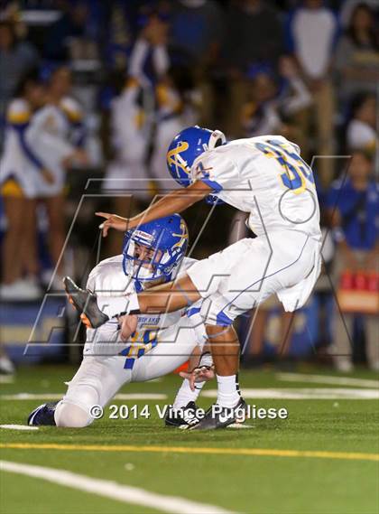 Thumbnail 2 in Bishop Amat @ Crespi photogallery.