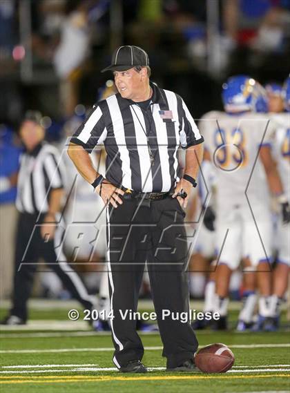 Thumbnail 2 in Bishop Amat @ Crespi photogallery.