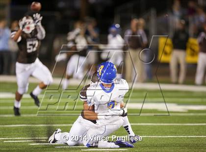 Thumbnail 3 in Bishop Amat @ Crespi photogallery.