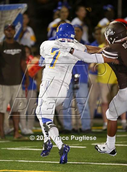 Thumbnail 1 in Bishop Amat @ Crespi photogallery.