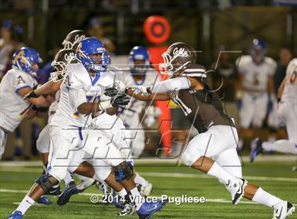 Thumbnail 1 in Bishop Amat @ Crespi photogallery.
