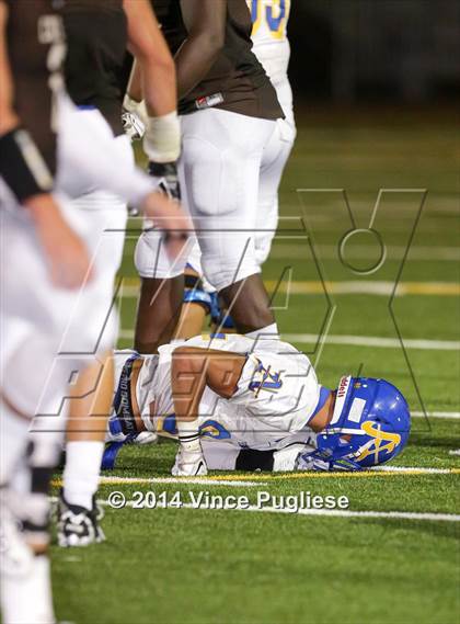 Thumbnail 1 in Bishop Amat @ Crespi photogallery.