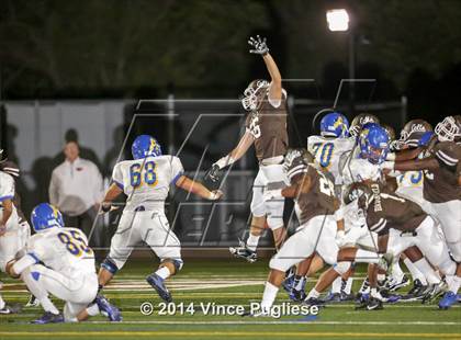 Thumbnail 3 in Bishop Amat @ Crespi photogallery.