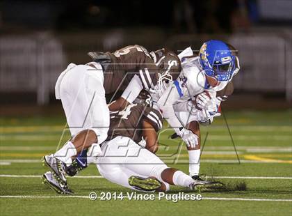 Thumbnail 2 in Bishop Amat @ Crespi photogallery.