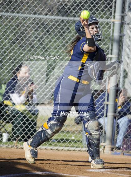 Thumbnail 2 in San Marino vs Wilson  photogallery.