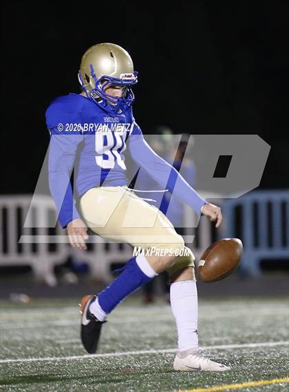 Thumbnail 2 in Brentwood vs. Oakland photogallery.