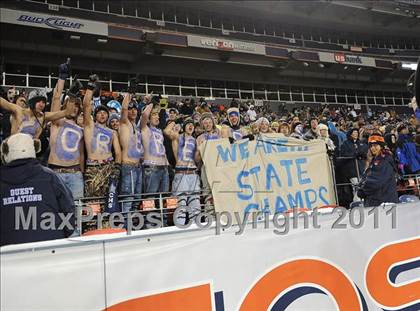 Thumbnail 2 in Columbine vs. Lakewood (CHSAA 5A State Final) photogallery.