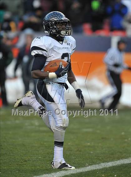 Thumbnail 3 in Columbine vs. Lakewood (CHSAA 5A State Final) photogallery.