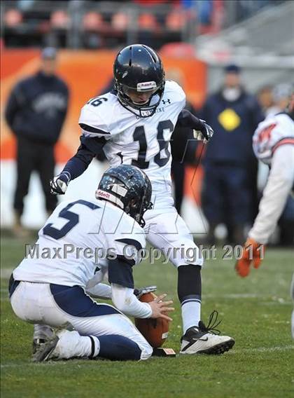 Thumbnail 1 in Columbine vs. Lakewood (CHSAA 5A State Final) photogallery.