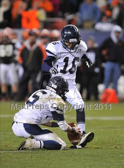 Thumbnail 1 in Columbine vs. Lakewood (CHSAA 5A State Final) photogallery.