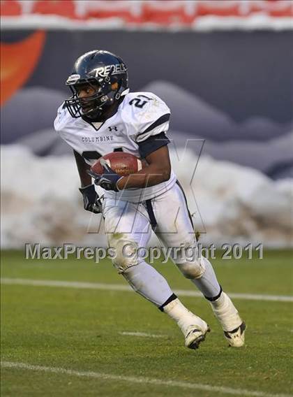 Thumbnail 2 in Columbine vs. Lakewood (CHSAA 5A State Final) photogallery.