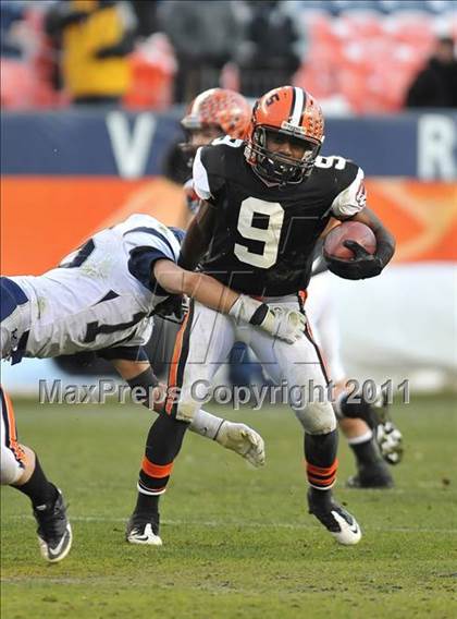 Thumbnail 2 in Columbine vs. Lakewood (CHSAA 5A State Final) photogallery.