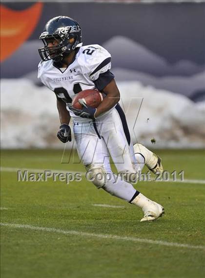 Thumbnail 3 in Columbine vs. Lakewood (CHSAA 5A State Final) photogallery.
