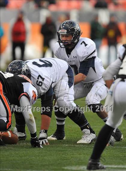 Thumbnail 2 in Columbine vs. Lakewood (CHSAA 5A State Final) photogallery.