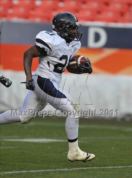 Thumbnail 1 in Columbine vs. Lakewood (CHSAA 5A State Final) photogallery.